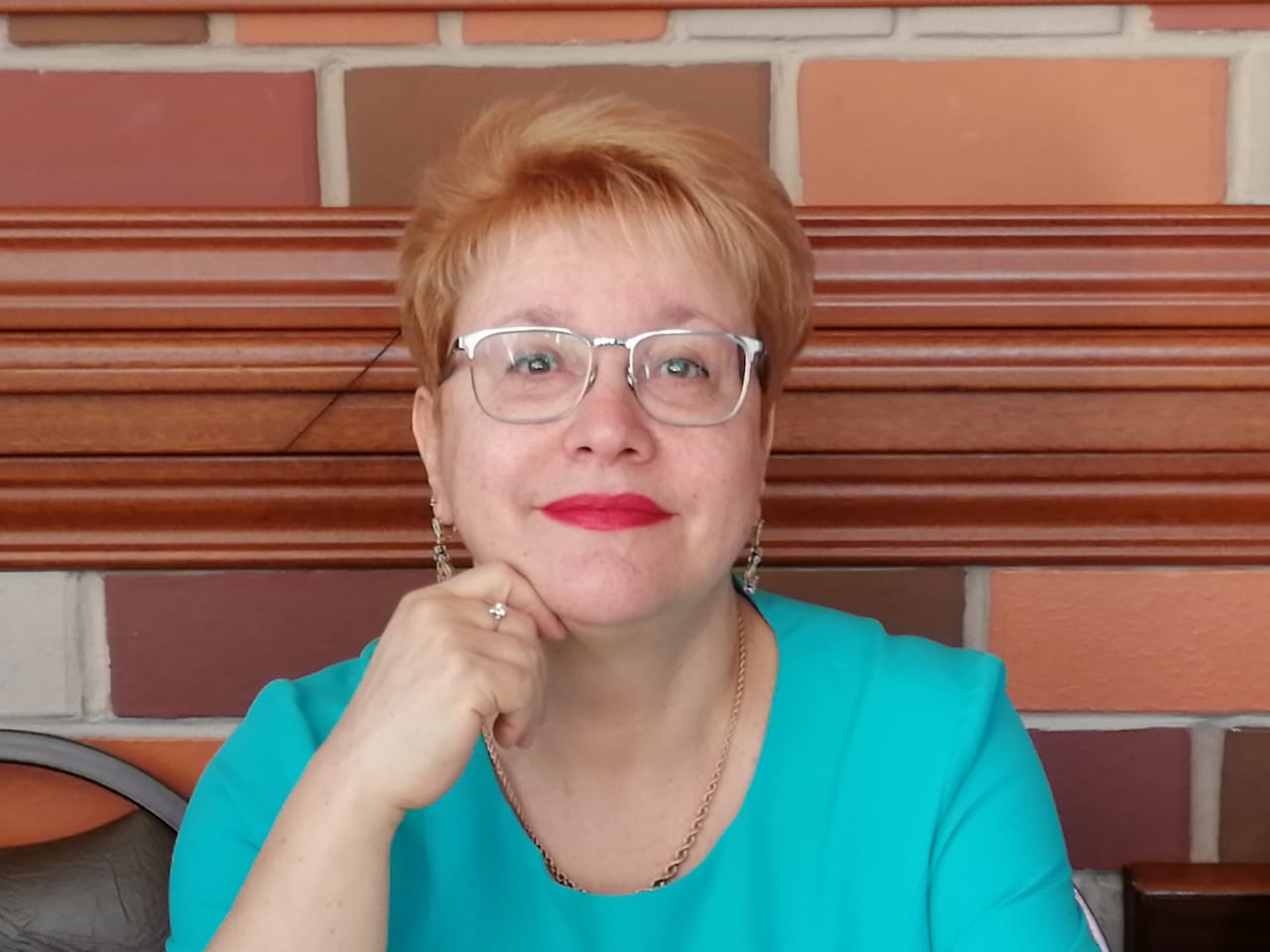 Валявская Майя Борисовна, директор школы, преподаватель грамматики